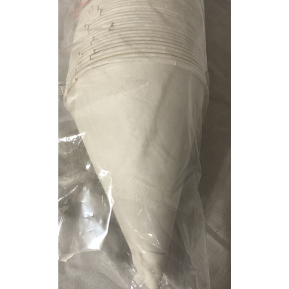 (X2) SOLO Cone Cups Pack of (200 Each) 6oz. Cups New in Package Lot Of Two NEW - Picture 3 of 6